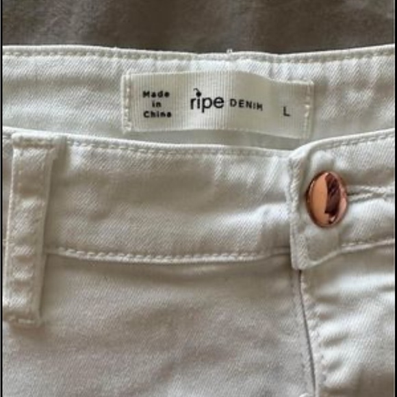 Like New Ripe Maternity White Denim Skirt - Large - Picture 5 of 5